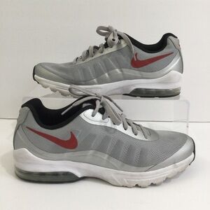 Men’s Nike Air Max Invigor Running silver Red Sneakers athletic 9.5